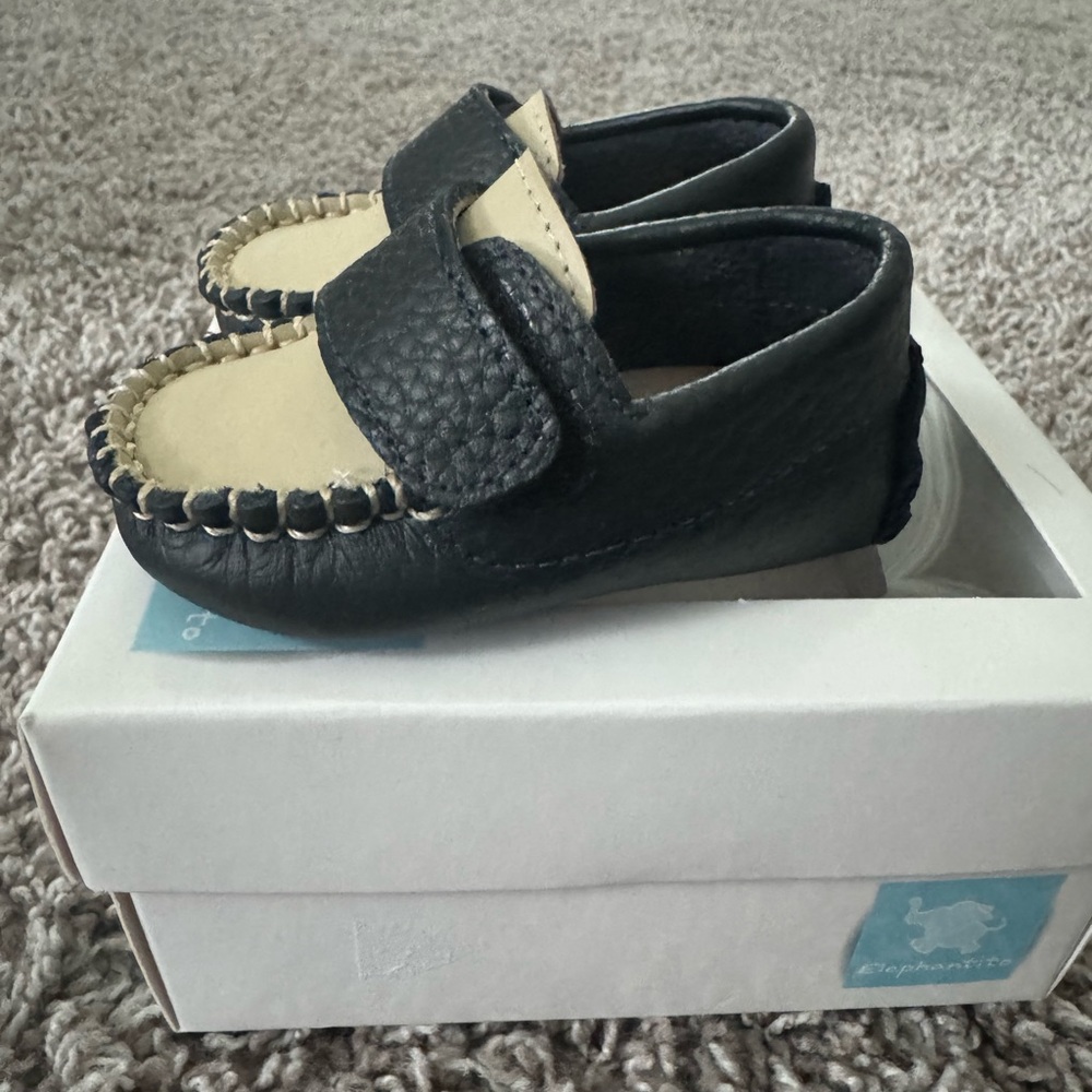 Elephantito Kids Moccasins in Navy and Cream